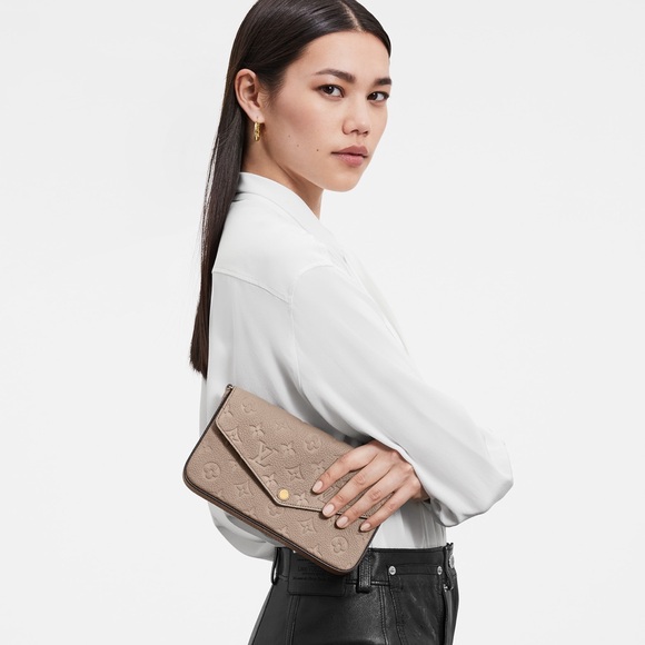 Beige Louis Vuitton Cream Clutch with Elegant Gold Hardware - Picture 13 of 14